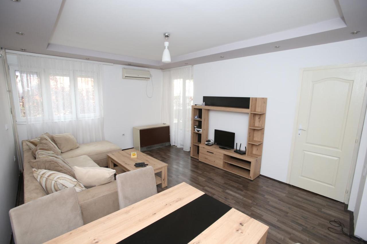 T&A Apartment Paracin Ngoại thất bức ảnh